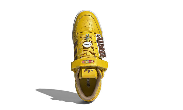 adidas x 玛士全新联名 M&M'S 主题鞋款-2.jpg
