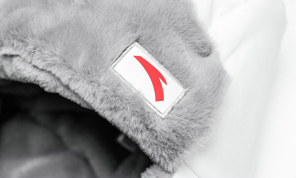 安踏 x 谷爱凌 x Beats 三方联名冰雪礼盒-6.jpg